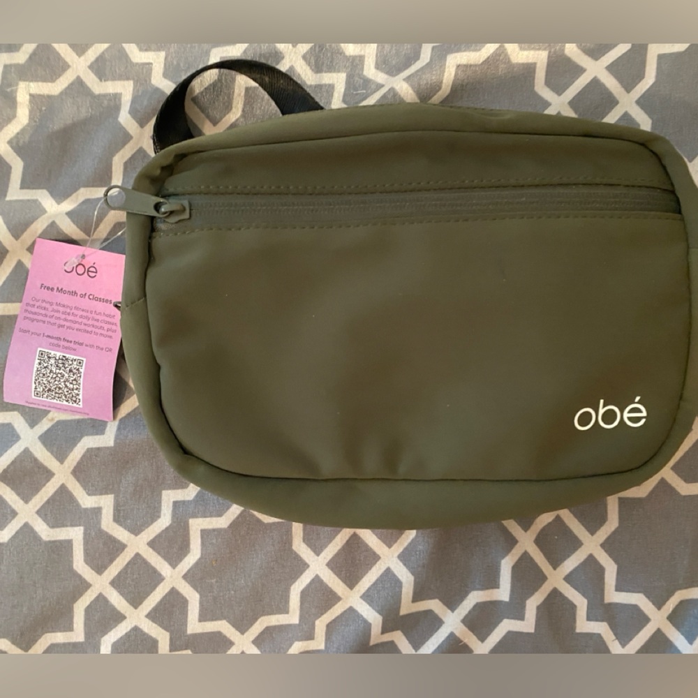 BNWT Obe Fanny Pack